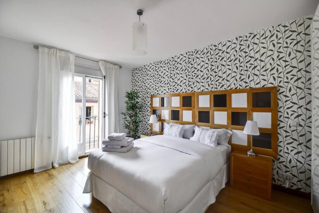 Big Stylish And Modern Apartment In Madrid Centre Екстер'єр фото