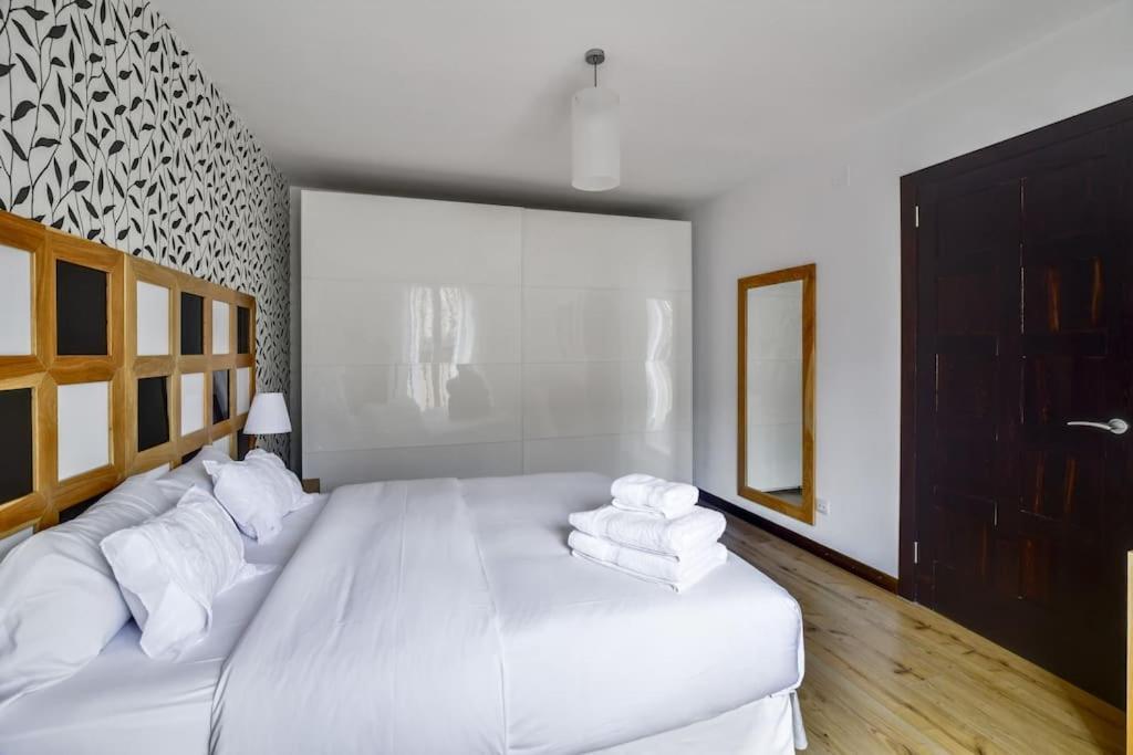 Big Stylish And Modern Apartment In Madrid Centre Екстер'єр фото